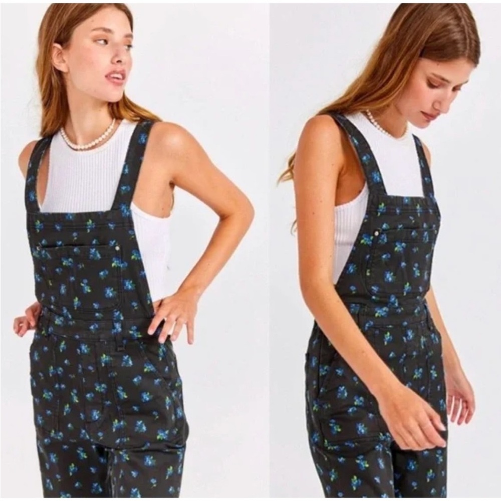WEWOREWHAT Slouchy Black Watercolor Ditsy Slit Overalls - Picture 5 of 12
